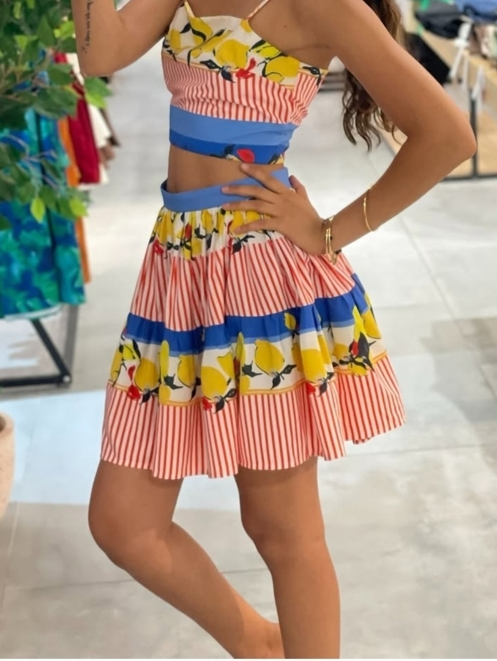 Sz XS S BEAND NEW Zara lemon print skirt